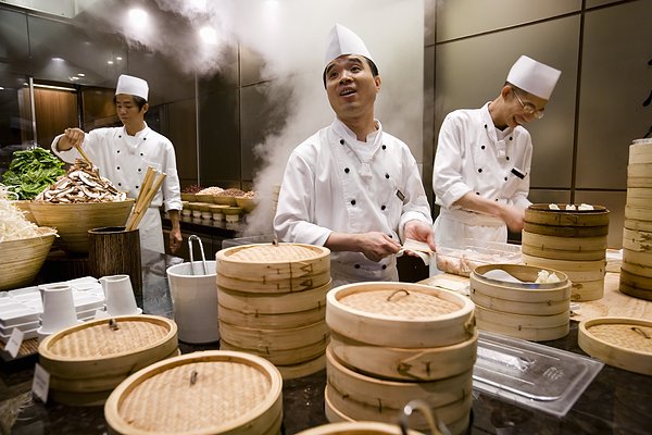 “名廚亮灶”是否能讓餐飲外賣出現(xiàn)新轉(zhuǎn)機？