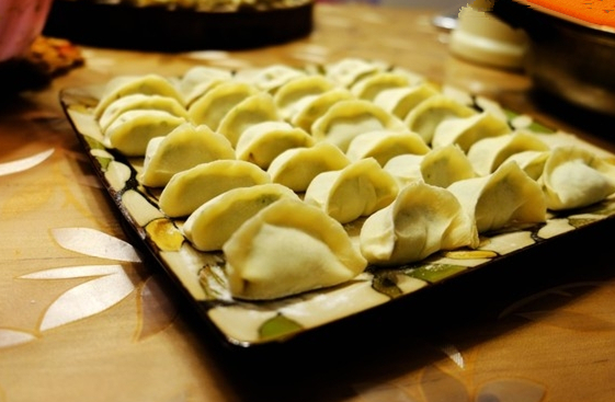 案例|餐廳遇“天災(zāi)”生意大滑，員工流失，怎么自救？