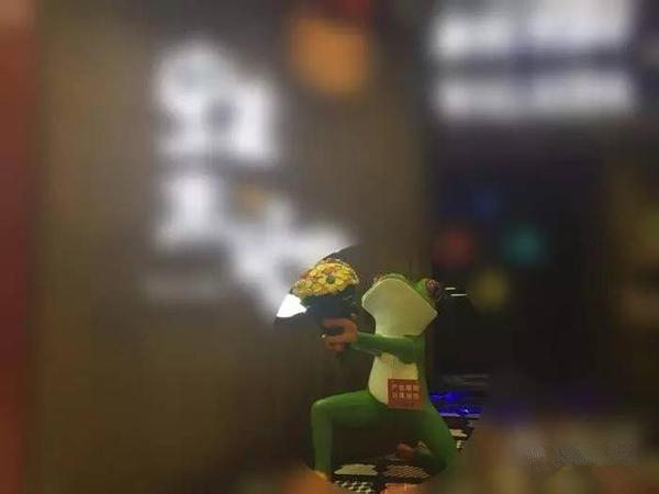 王小白：三個(gè)維度解析一蛙兩店的不同命運(yùn)！