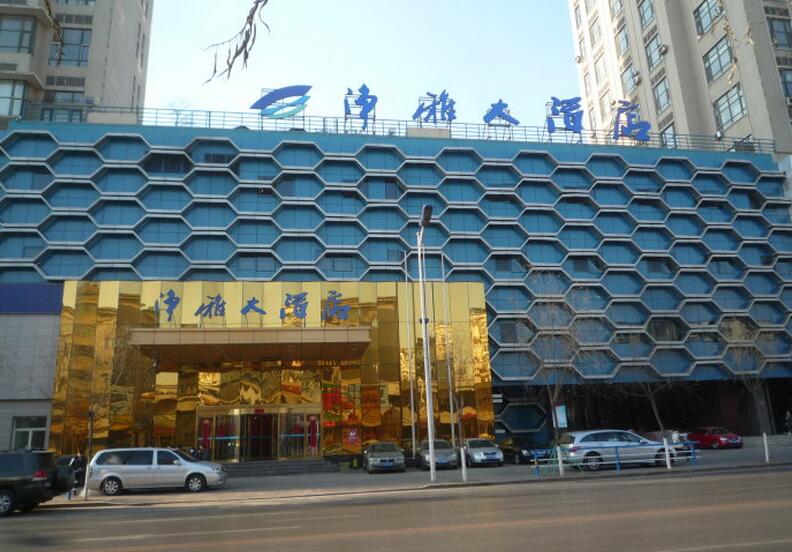 28歲的餐飲巨頭倒下了：昔日行業(yè)標(biāo)桿，無數(shù)人跑去偷師|餐飲界