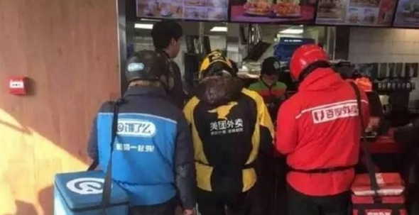 外賣三巨頭混亂廝殺，百度或有掉隊(duì)可能！