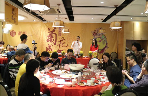 譚廚首屆“菊花盛宴”圓滿結(jié)束，引來(lái)數(shù)萬(wàn)粉絲圍觀直播！|餐飲界