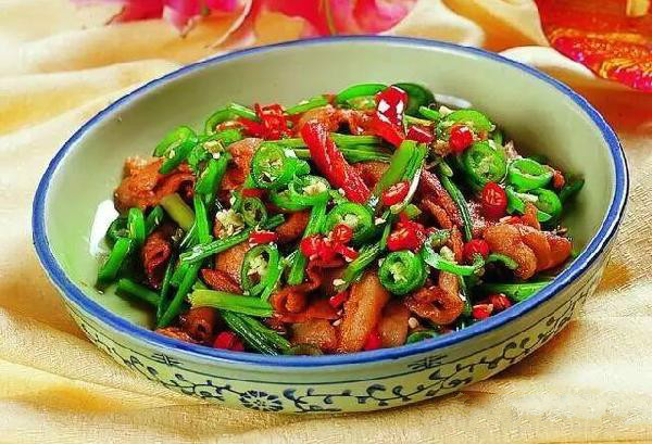 招牌菜不賣免費送，老板卻還年賺100萬