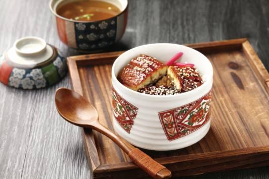 食材成本占了80%，他賠了1500萬(wàn)；最終鰻步靠一款單品爆紅