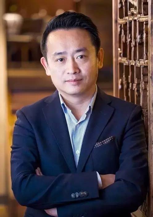 他在海外開創(chuàng)中餐米其林先河，如今要回國打造精致餐飲帝國！