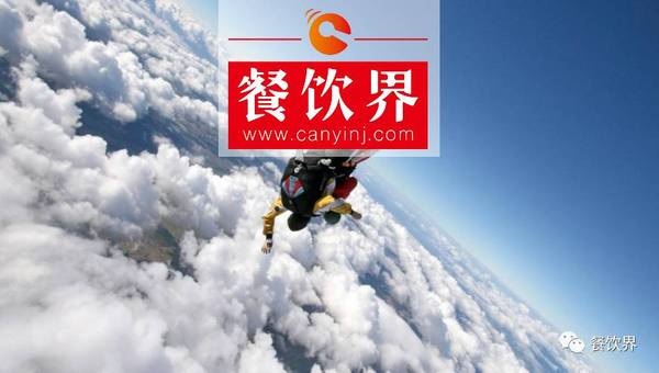 5秒出餐，3個(gè)月打造成區(qū)域外賣市場NO.1，年?duì)I業(yè)額破億，這家龍蝦飯外賣品牌憑什么？