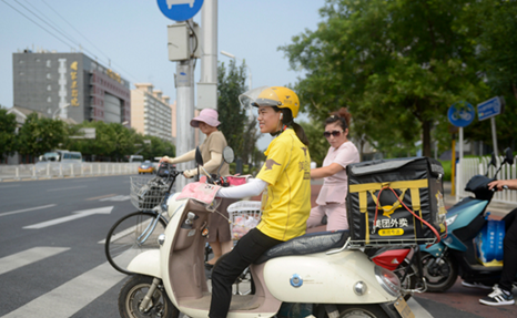 90后外賣小妹：我為什么選擇送外賣？