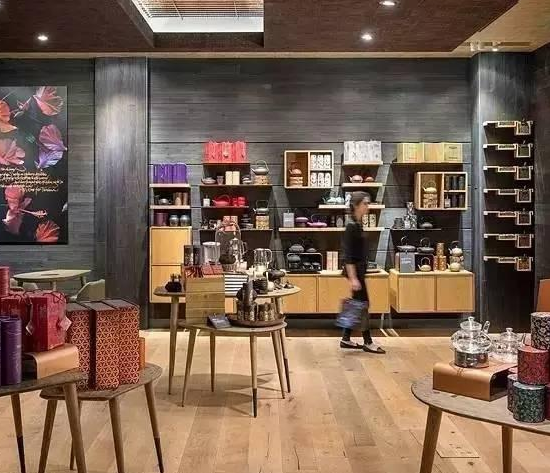 星巴克的焦慮：豪擲88億收回門店所有權(quán)、關(guān)閉379家茶飲店……