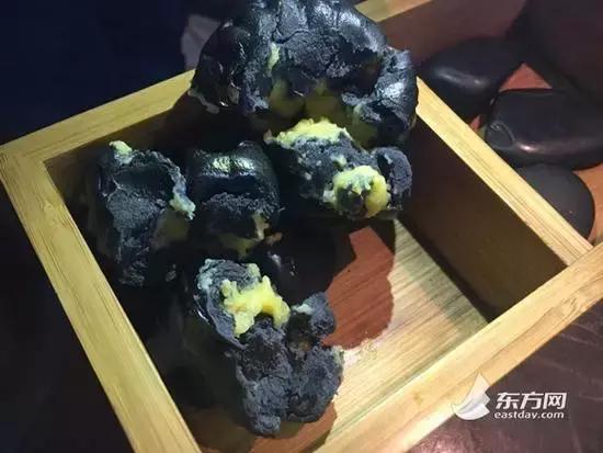桂滿隴食盒現(xiàn)十幾條活蛆，公安機(jī)關(guān)介入調(diào)查|餐飲界
