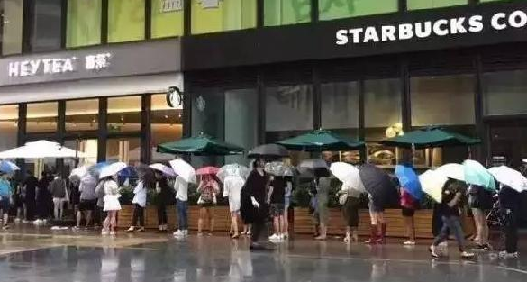 臥底喜茶北京代購群：排隊沒升級，黃牛卻“升級”不少