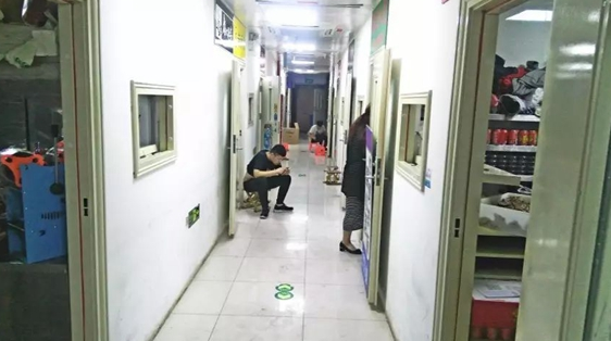 感謝外賣，讓我從失敗的餐飲老板變成月入30萬的“包租公”
