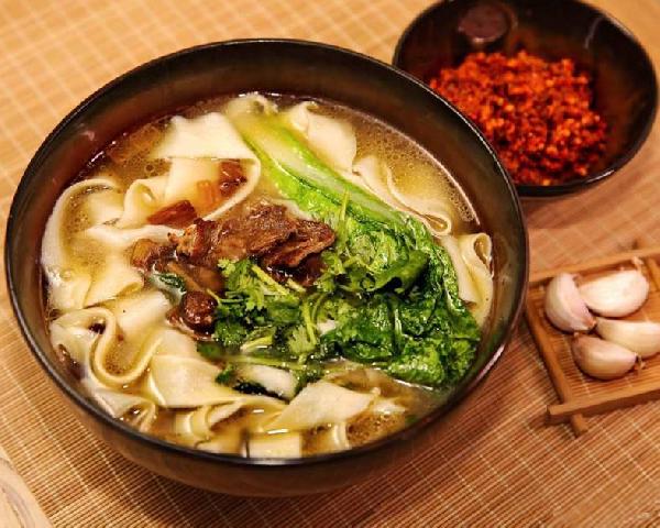 地方小吃里全都是機(jī)會！不信看看這3個老板是怎么賺的……|餐飲界