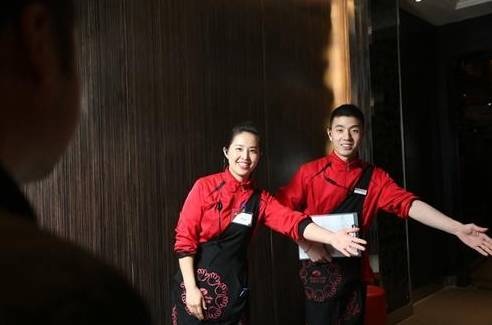 占領(lǐng)北上廣深、布局海外7國，擁有200+門店的海底撈為什么不在重慶開店？
