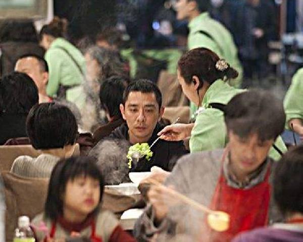 海底撈“變態(tài)”服務(wù)再升級(jí)！這次用的是黑科技……|餐飲界