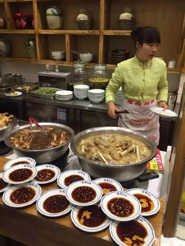 食號(hào)燴面館：只賣一碗面，日翻臺(tái)六次，營業(yè)額達(dá)3萬！|餐飲界