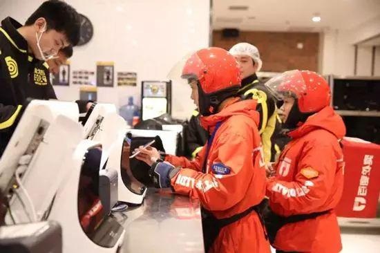 堂食向左、外賣向右，餐飲人正在被撕裂......你在哪邊？