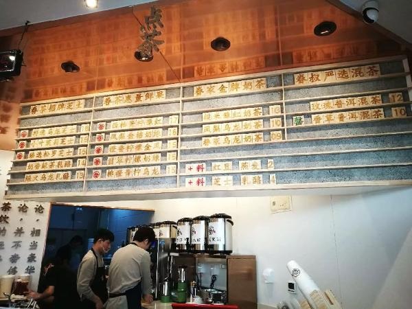 “嚴(yán)選菜單”成流行：它僅憑15款產(chǎn)品，8個(gè)月開(kāi)火6家新店