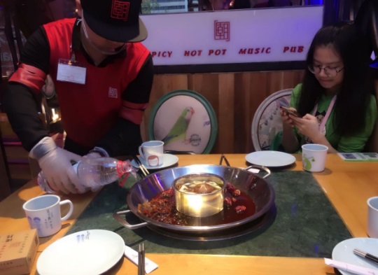 吃膩了火鍋，想換換口味?麻辣美味的水煮肉片食譜送給你