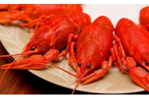2017美食消費(fèi)報告：90后成消費(fèi)主體、消費(fèi)者最愛小龍蝦、6成消費(fèi)者習(xí)慣吃宵夜|餐飲界