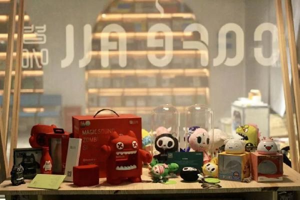 敢把店開(kāi)到1500㎡，這家咖啡館是這樣持續(xù)吸引顧客的