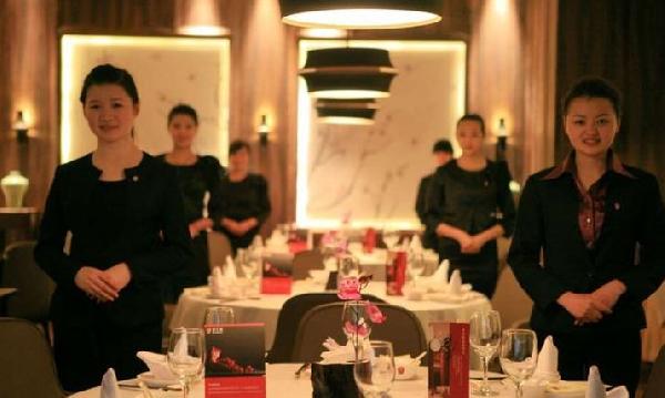 員工就活該吃回鍋油？俏江南不倒閉誰倒閉？|餐飲界