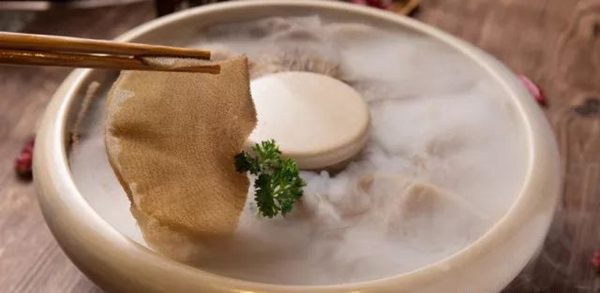 火鍋競(jìng)爭(zhēng)慘烈：重慶2萬(wàn)家，一天吃一家，65年才吃完！|餐飲界