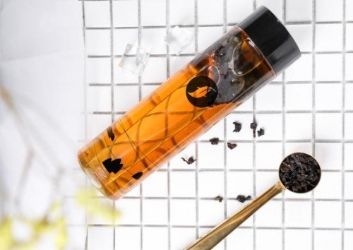一夫茶網(wǎng)紅文藝短句被刷屏，引領(lǐng)新茶飲“文藝風(fēng)”