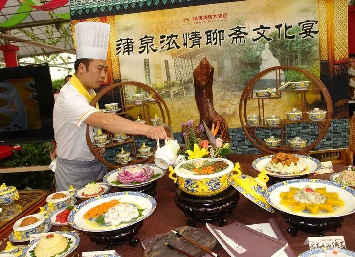 珍藏版創(chuàng)意菜品造型藝術(shù)?。ň蕡D文?。?></a>
          <div> <a href=