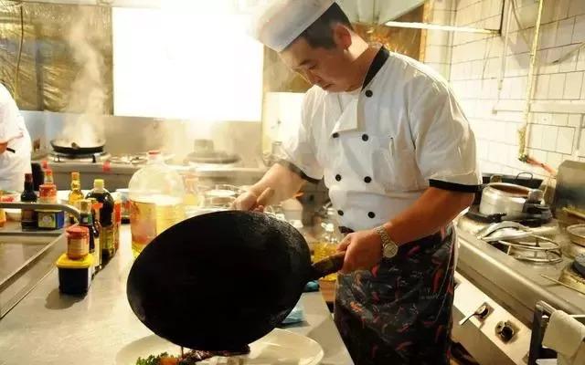 開餐廳四個數(shù)據(jù)定生死，不會算你就永遠做不大！
