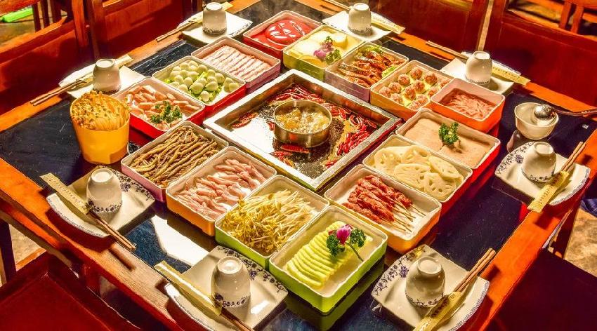 接手了一家火鍋店，過(guò)了兩天，我哭了！