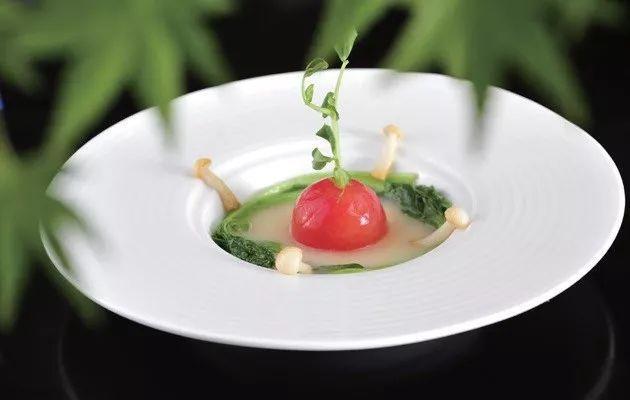 學(xué)會(huì)這幾招，手機(jī)也能拍出驚艷的美食照片
