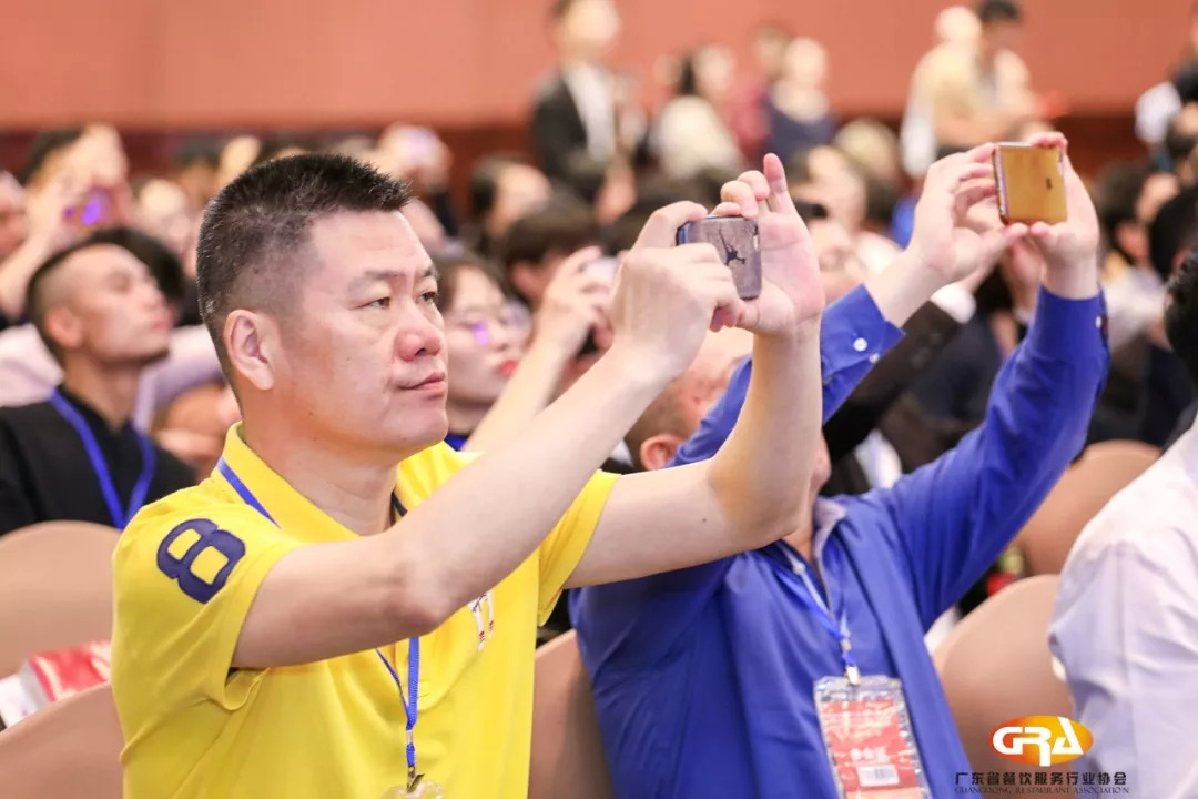 第四屆中國餐飲業(yè)商業(yè)模式論壇圓滿落幕，600位餐飲精英齊聚探討新時期、新餐飲、新模式