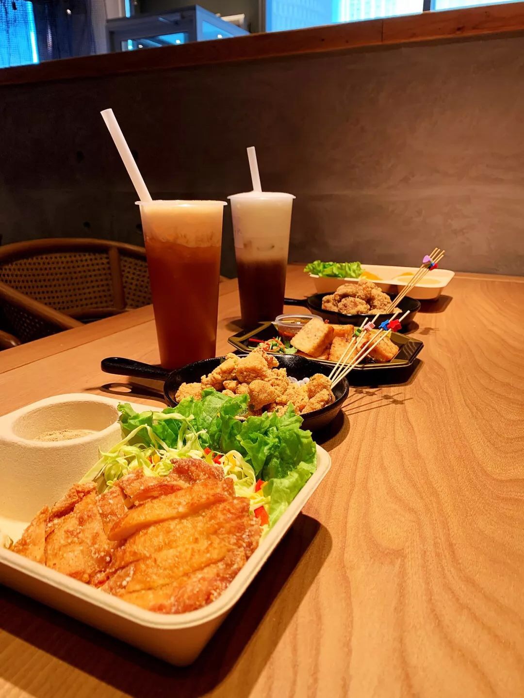 餐飲大事件213期 |麥當(dāng)勞、星巴克巨資布局中國(guó)咖啡市場(chǎng)，吉野家開挖家庭場(chǎng)景，2020中國(guó)線上外賣排行榜出爐|餐飲界