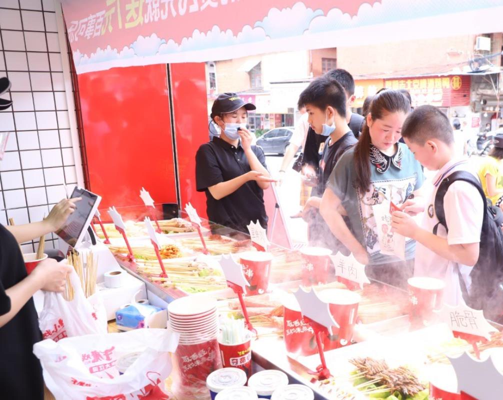 用微信可直接點外賣，騰訊推出企業(yè)推幫餐館自動攬客