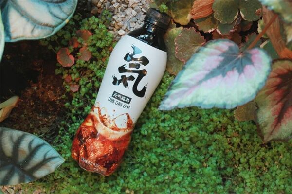 元?dú)馍挚蓸肺稓馀菟缴鲜?，不添加苯甲酸鈉等防腐劑及磷酸