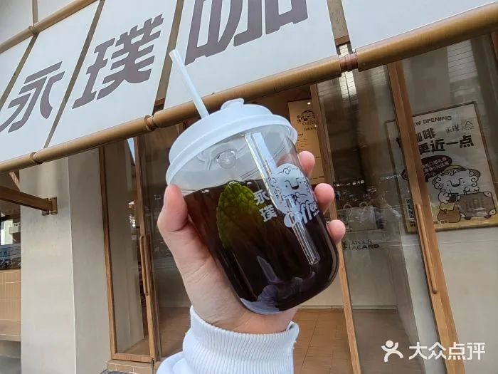 三頓半和瑞幸的相遇，是業(yè)態(tài)重塑還是渠道延伸？