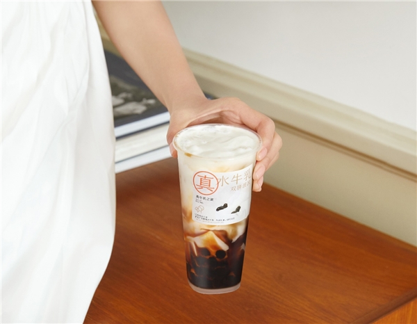 喜茶上新水牛乳雙拼波波，帶來(lái)全新真牛乳風(fēng)味|餐飲界