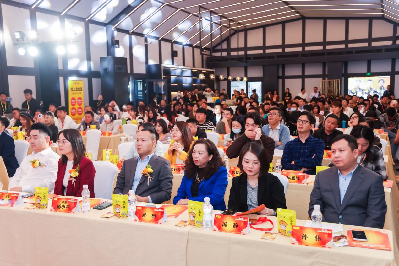 板栗界的“炒王”！上海小伙年炒20噸，勇奪板栗炒制大賽冠軍