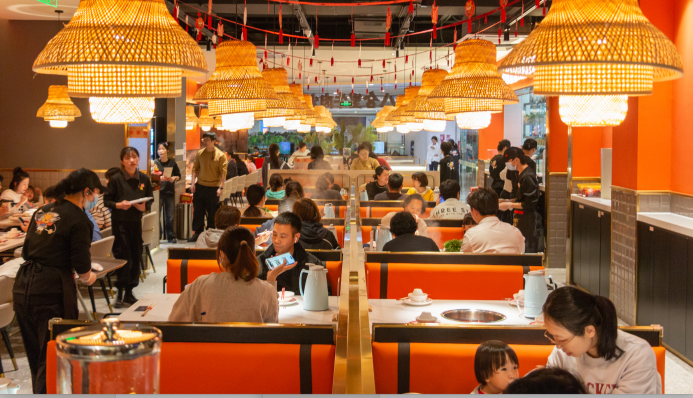 八合里66牛肉火鍋節(jié)出圈，吸引多地網(wǎng)友“組團”喊話開店
