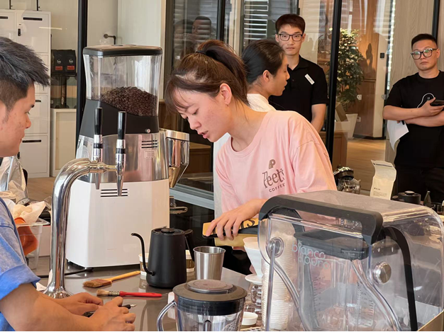 Coffee for Coffee People,做專屬咖啡人的咖啡品牌,皮爺的底氣來自于他們!